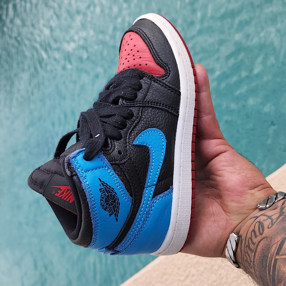 U.n.c to Chicago Nike Jordan